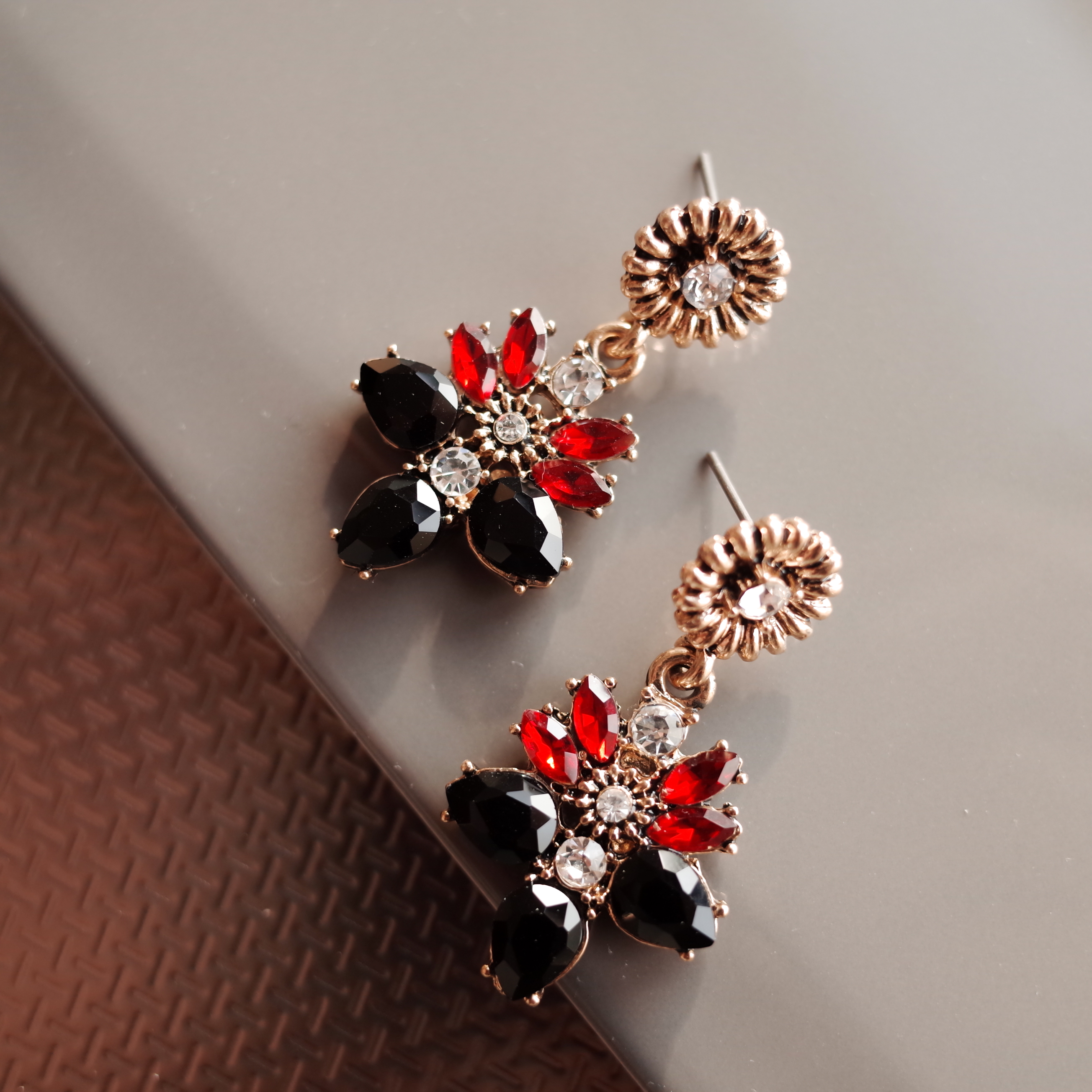 3Colors Antique Blanc Mademoiselle Color Point Ear