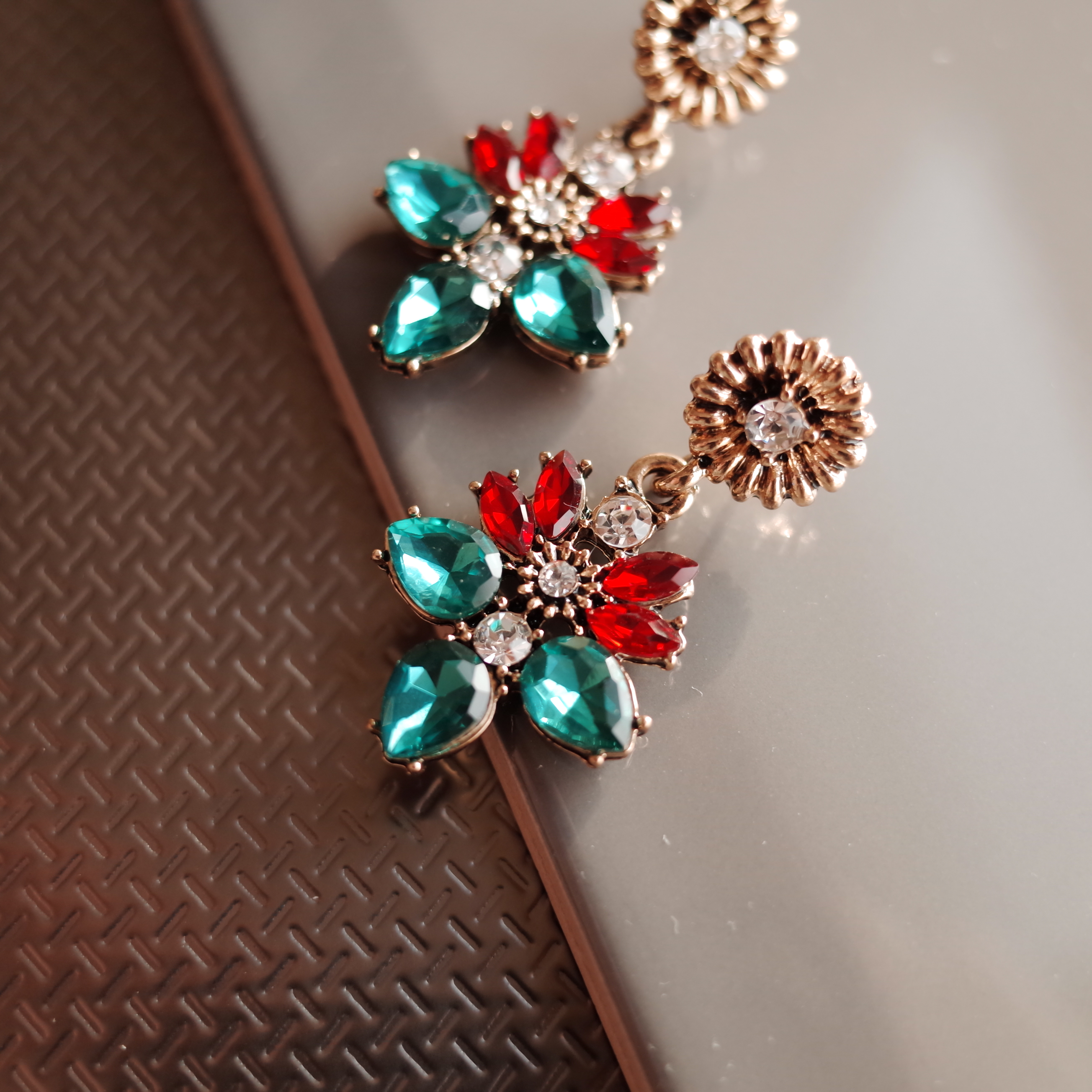 3Colors Antique Blanc Mademoiselle Color Point Ear