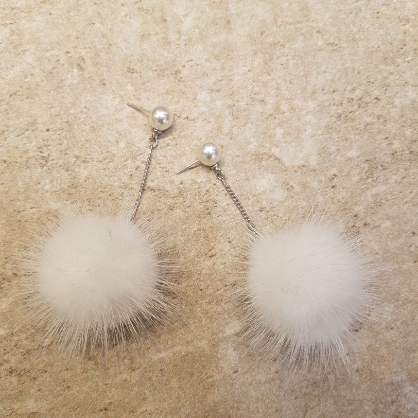 Mink drop earrings under pearl Accessories Winter 
