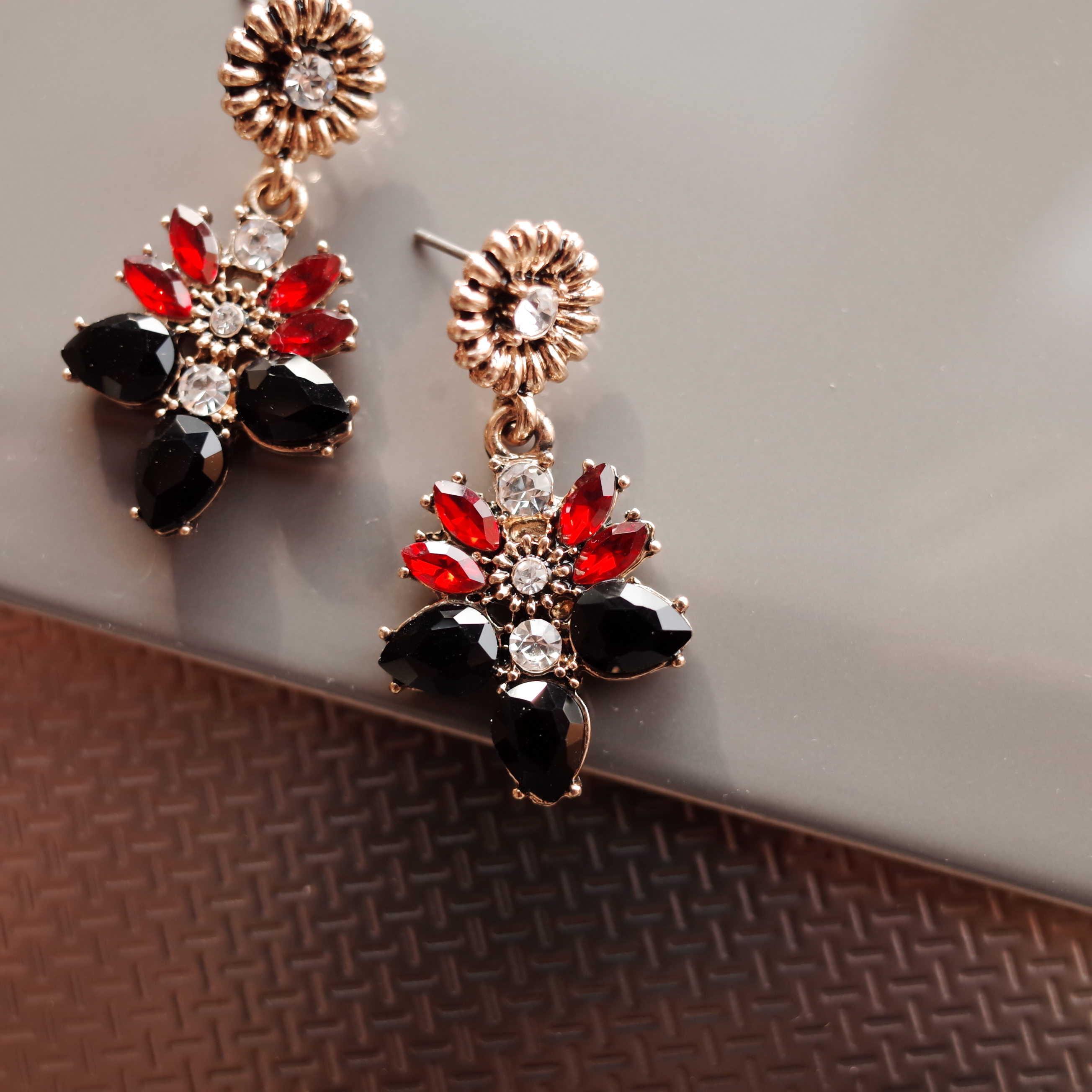 3Colors Antique Blanc Mademoiselle Color Point Ear