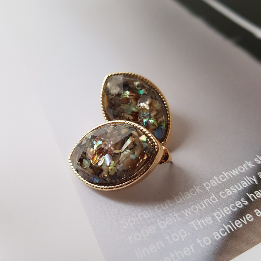 Raon mother-of-pearl Earrings Classic Look Chic Do