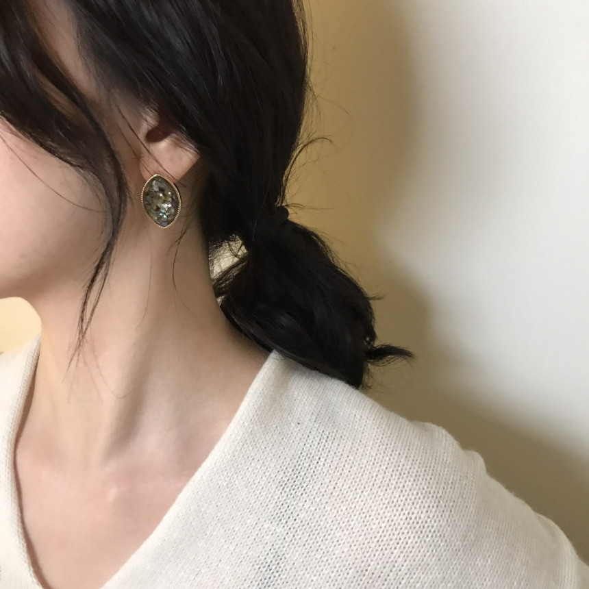 Raon mother-of-pearl Earrings Classic Look Chic Do