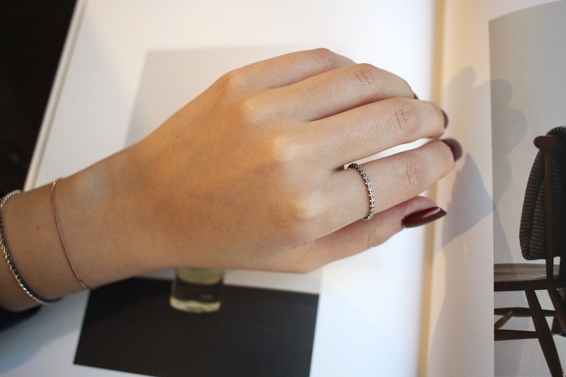 <b><p>92.5 Silver flow Layed Thread ring Woman</p></b><b><p>92.5シルバー フラワー 重ね着 糸リング 女性 20代 デイリー ヴィンテージ</p></b><br /><br /><p align='center'>