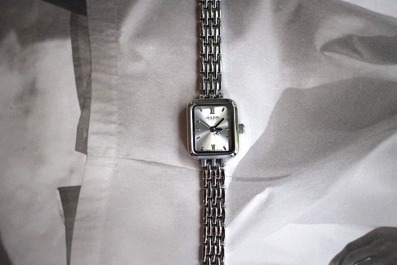 <b><p>square Classy tal feme watch Woman silver</p></b><b><p>正方形 クラス時 メタル 女性 腕時計 シルバー ファッション ギフト デイリー</p></b><br /><br /><p align='center'>