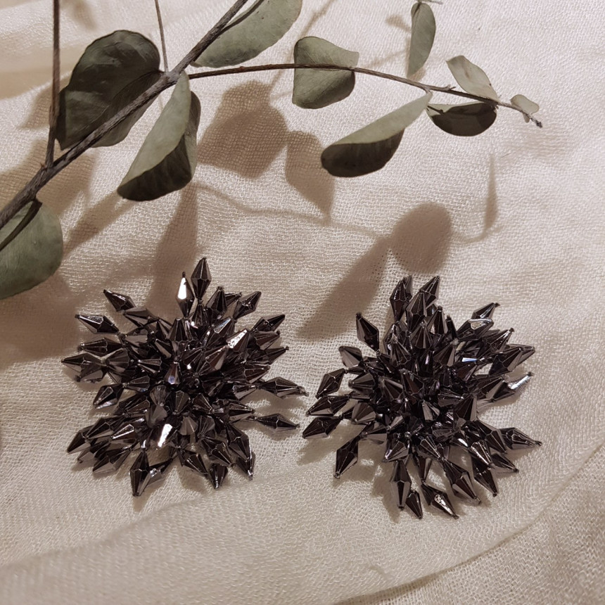 Danuby Overbearing Earrings 2color Patriotic Lovel