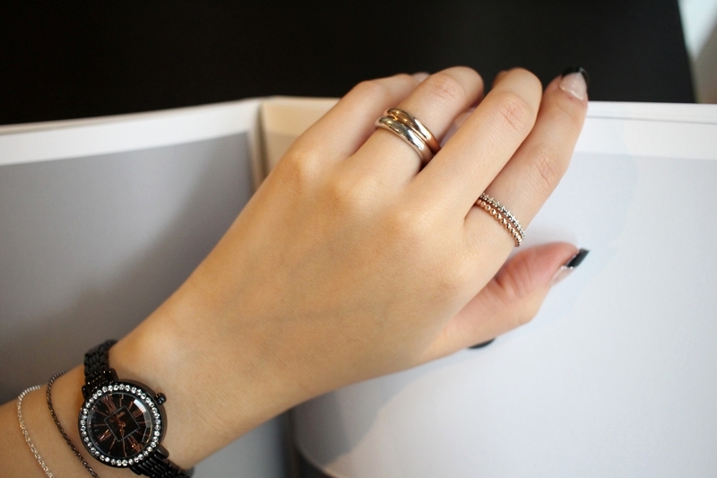 <b><p>92.5 Silver flow Layed Thread ring Woman</p></b><b><p>92.5シルバー フラワー 重ね着 糸リング 女性 20代 デイリー ヴィンテージ</p></b><br /><br /><p align='center'>