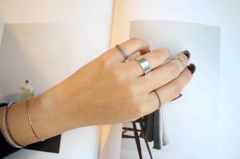 <b><p>92.5 Silver flow Layed Thread ring Woman</p></b><b><p>92.5シルバー フラワー 重ね着 糸リング 女性 20代 デイリー ヴィンテージ</p></b><br /><br /><p align='center'>