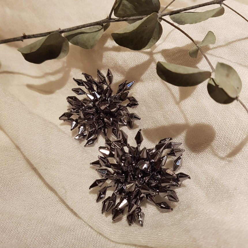 Danuby Overbearing Earrings 2color Patriotic Lovel