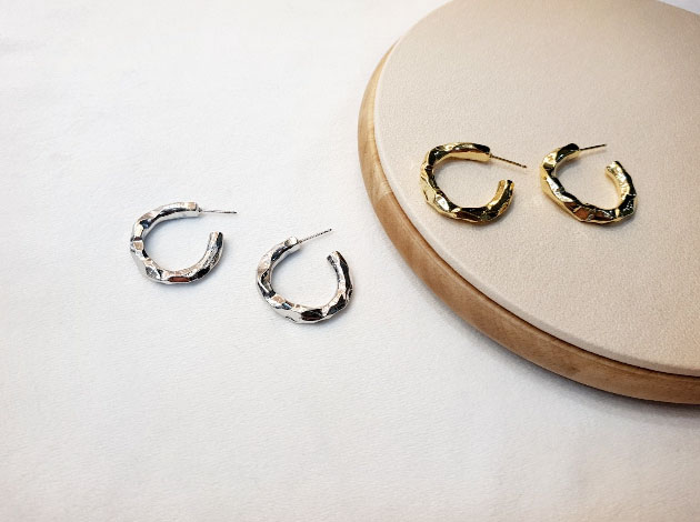 Same-Day Shipping Vintage Bold Ring Earrings Date 