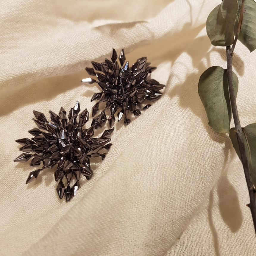 Danuby Overbearing Earrings 2color Patriotic Lovel