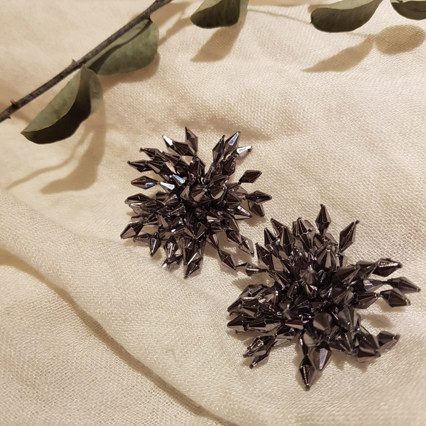 Danuby Overbearing Earrings 2color Patriotic Lovel