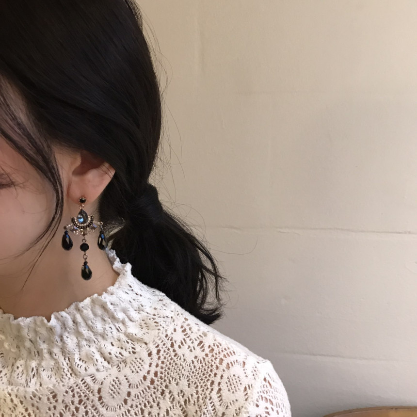 Eleuswal Crystal Drop Earrings 3color Chic Dodgy S