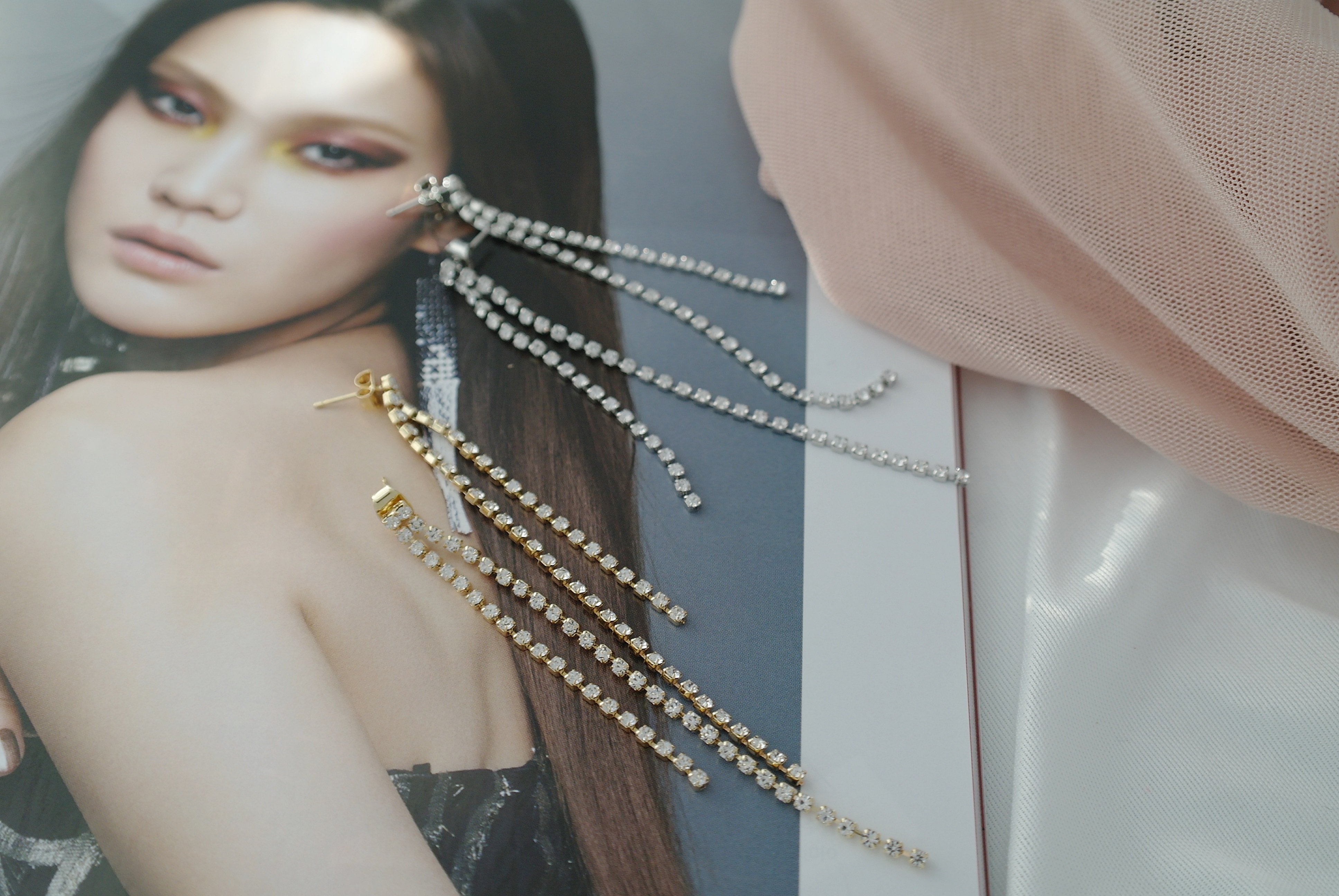 Simple Cubic Jalan Long Drop Earrings Classic Look
