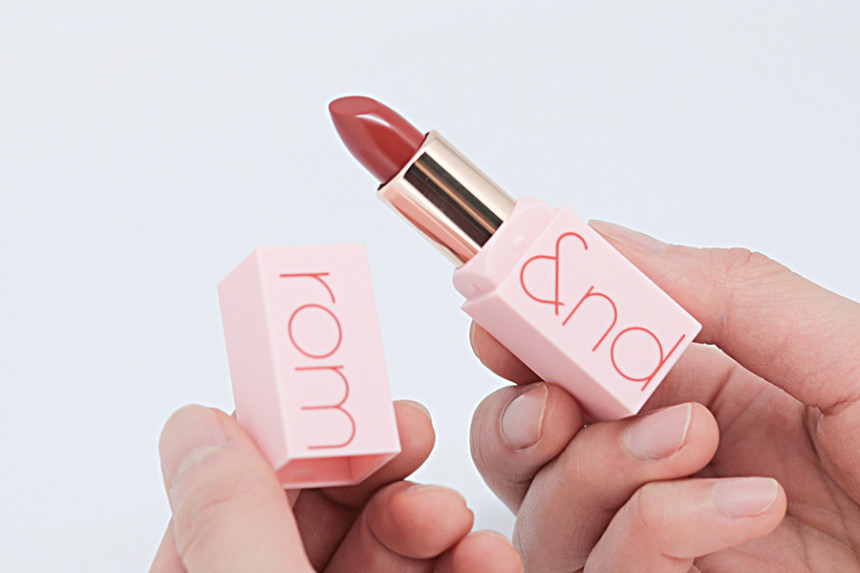 Romance &amp Creamy Lipstick Personal Rose Edition