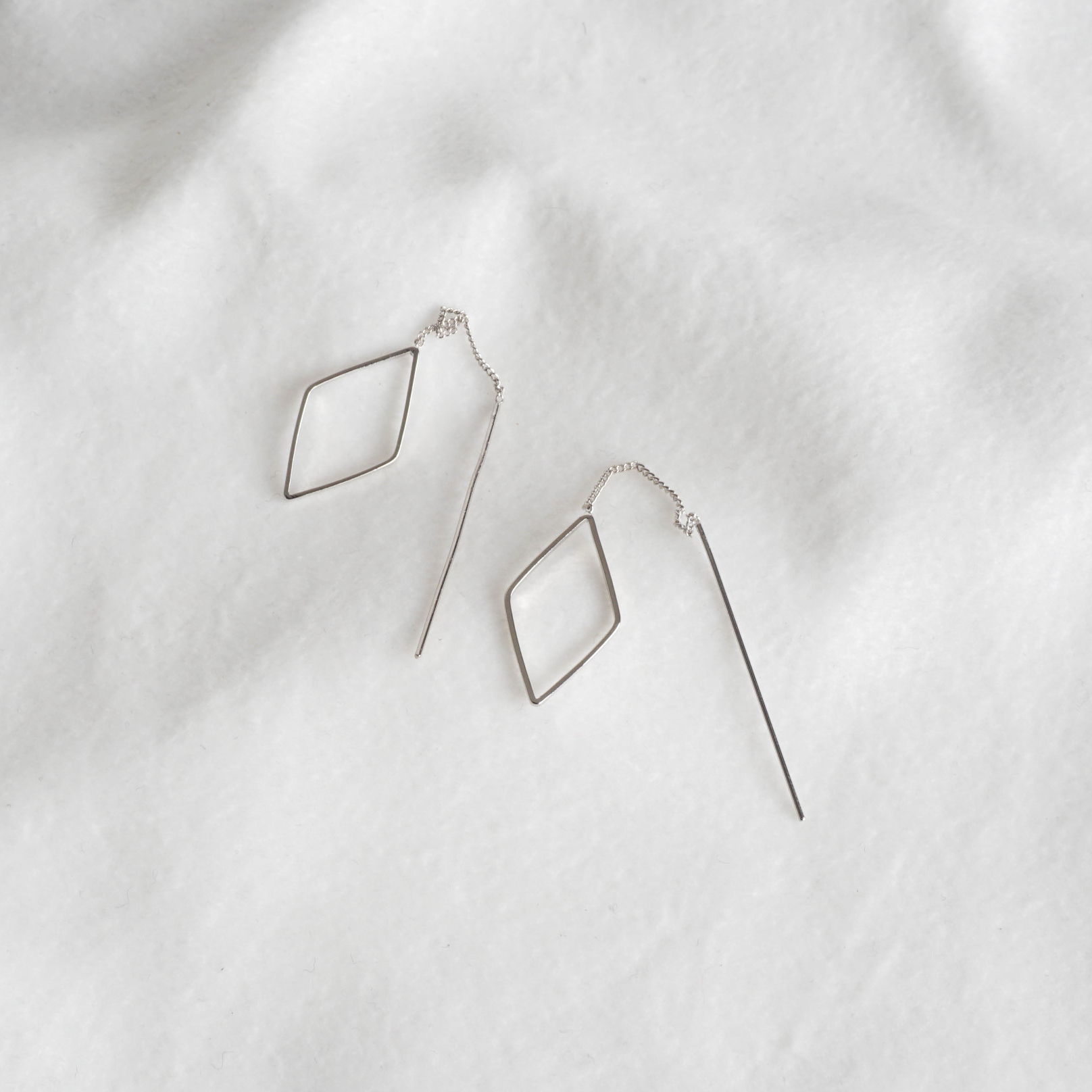 Simple earrings 10 species 5,000 won Women's gi