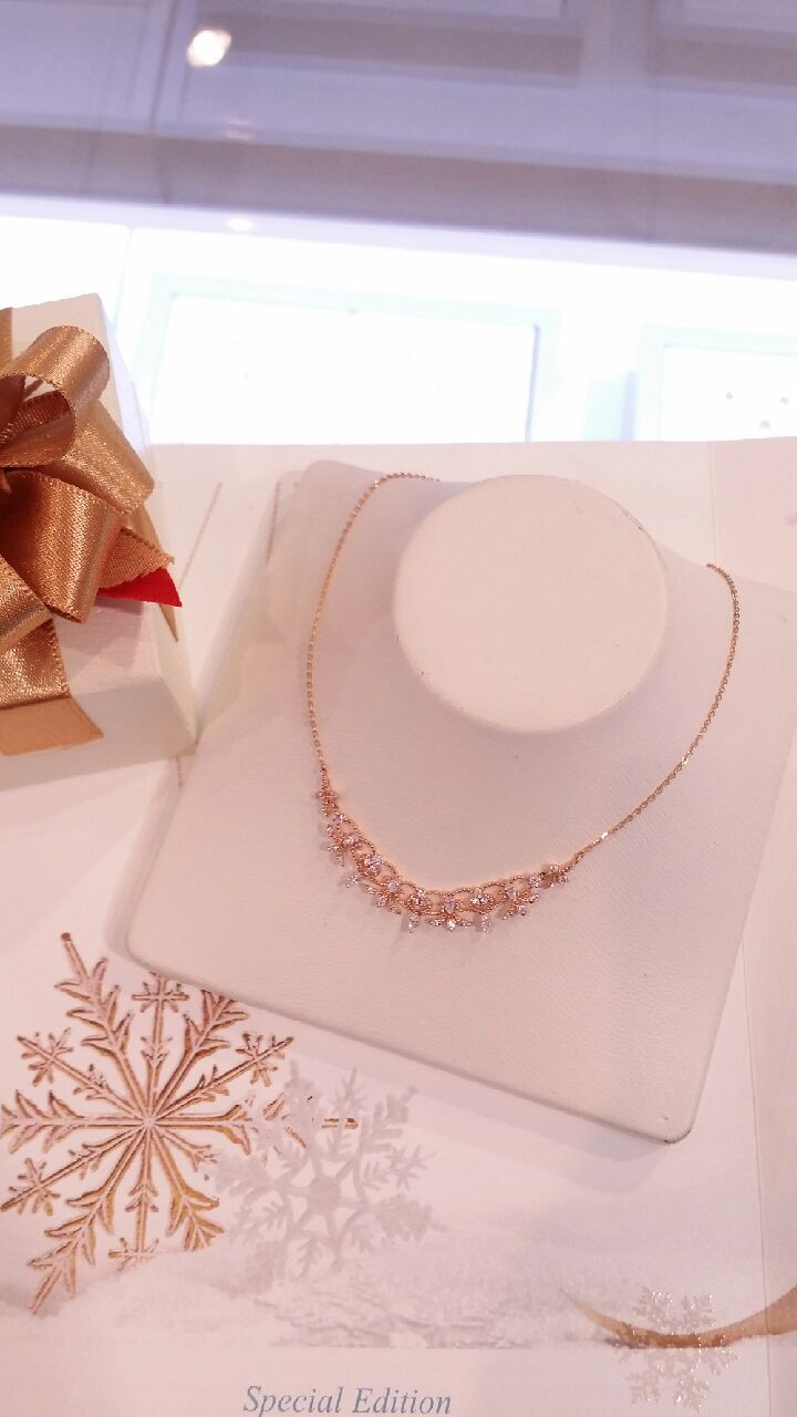 Stonehenge 14k Rose Gold Victorian Necklace T0401