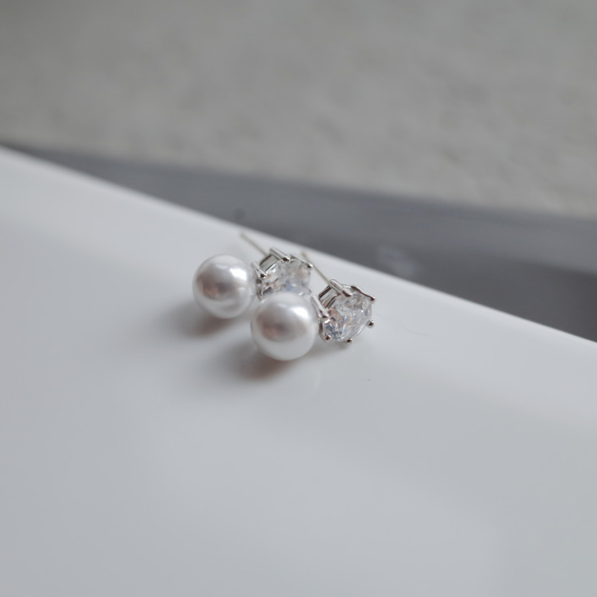 Simple Modern Mini Pearl Earrings Silver Earrings 