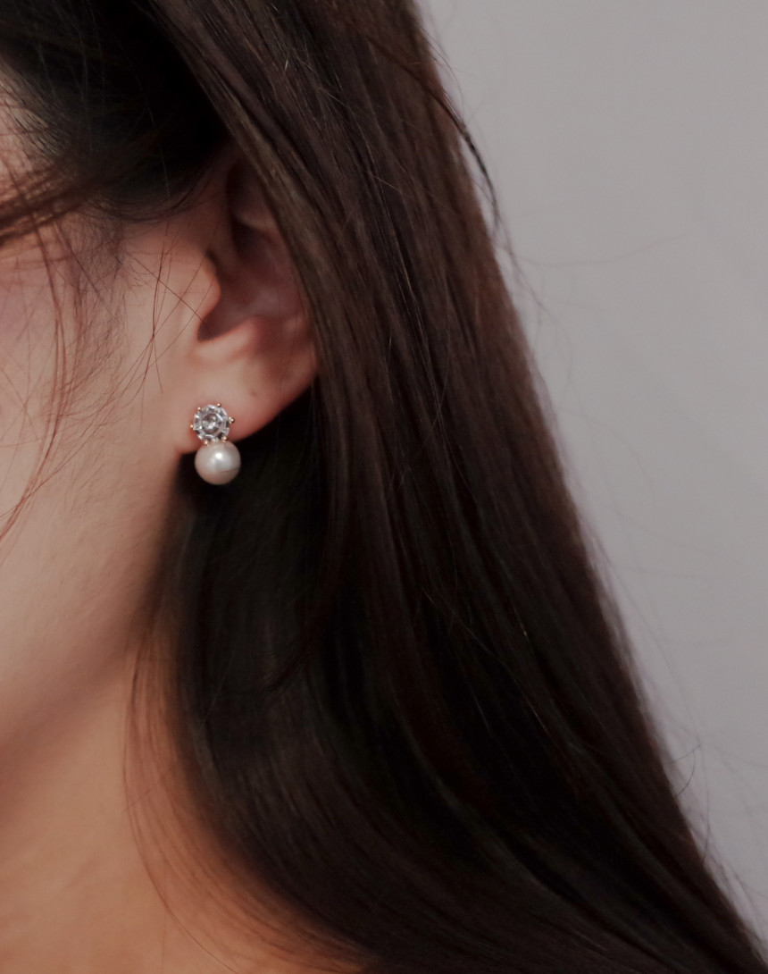 Simple Modern Mini Pearl Earrings Silver Earrings 