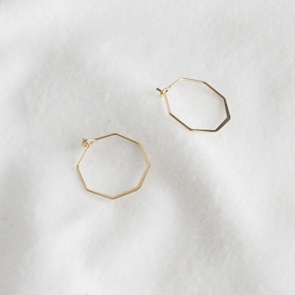 Simple earrings 10 species 3,000 yen Women's Da