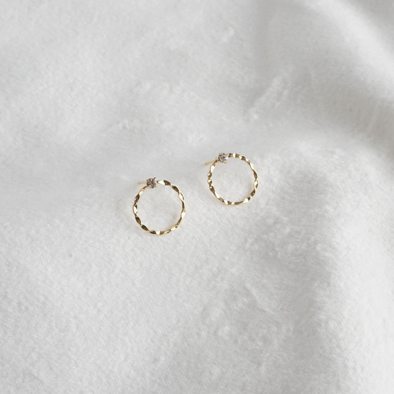 Simple earrings 10 species 3,000 yen Women's Da