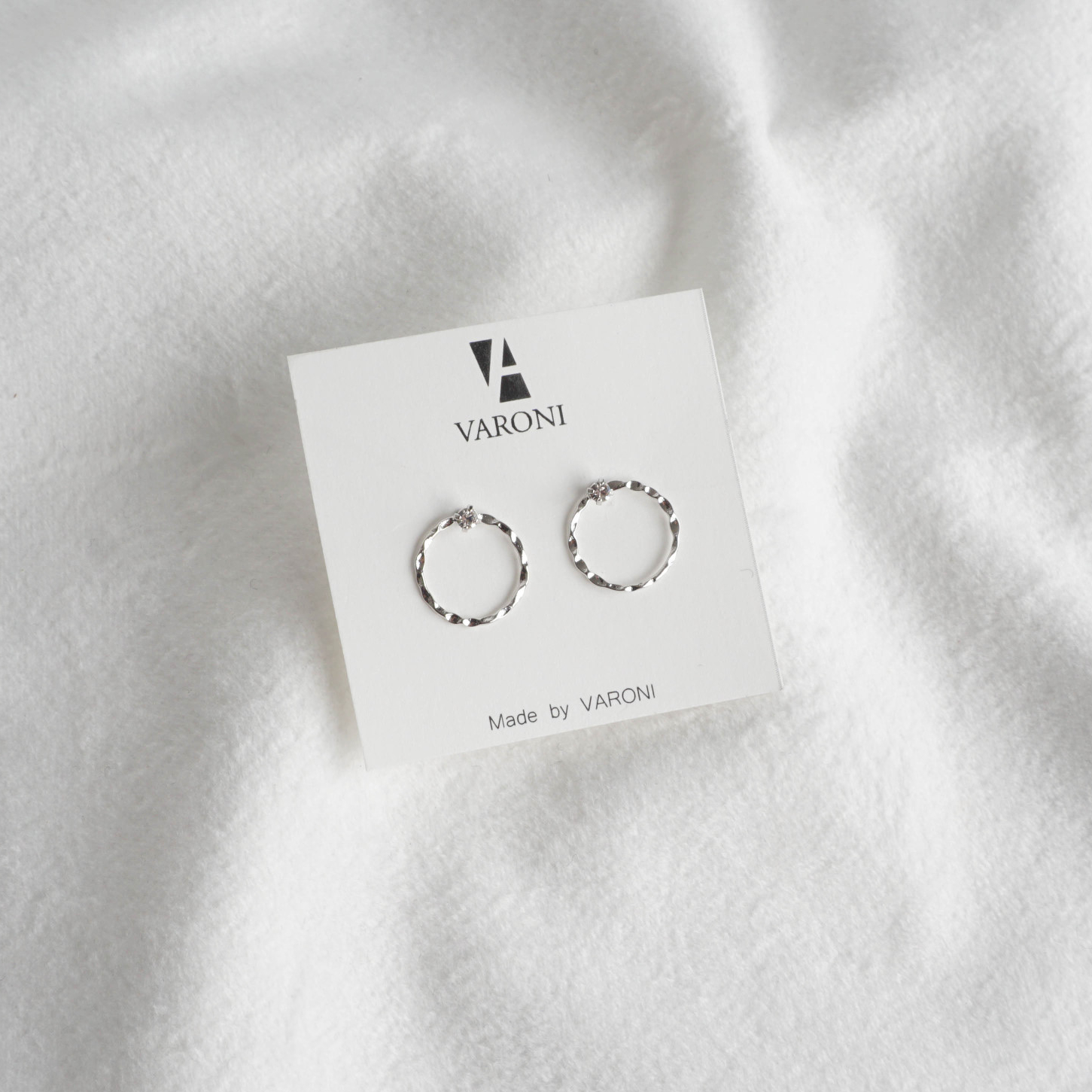 Simple earrings 10 species 3,000 yen Women's Da