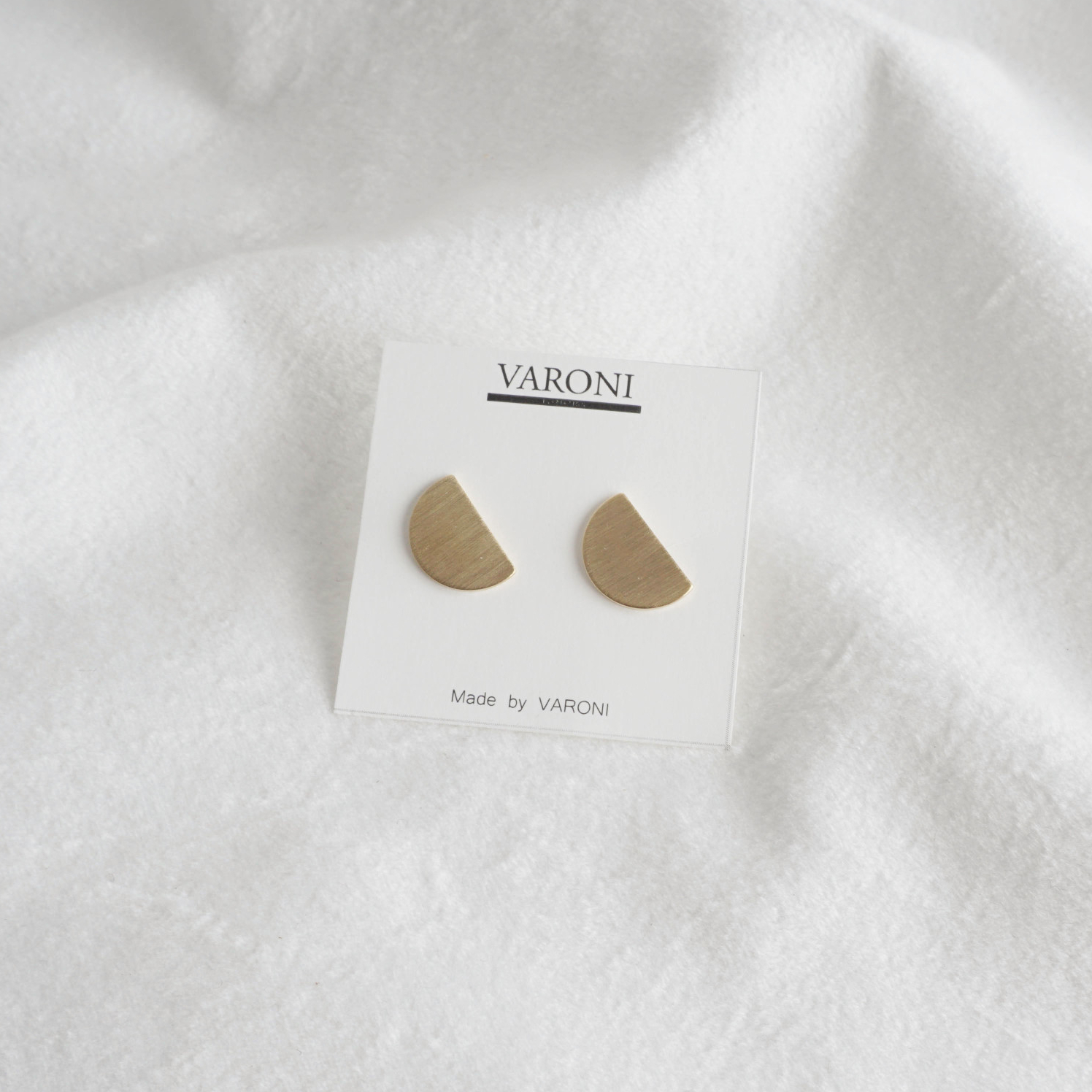 Simple earrings 10 species 3,000 yen Women's Da