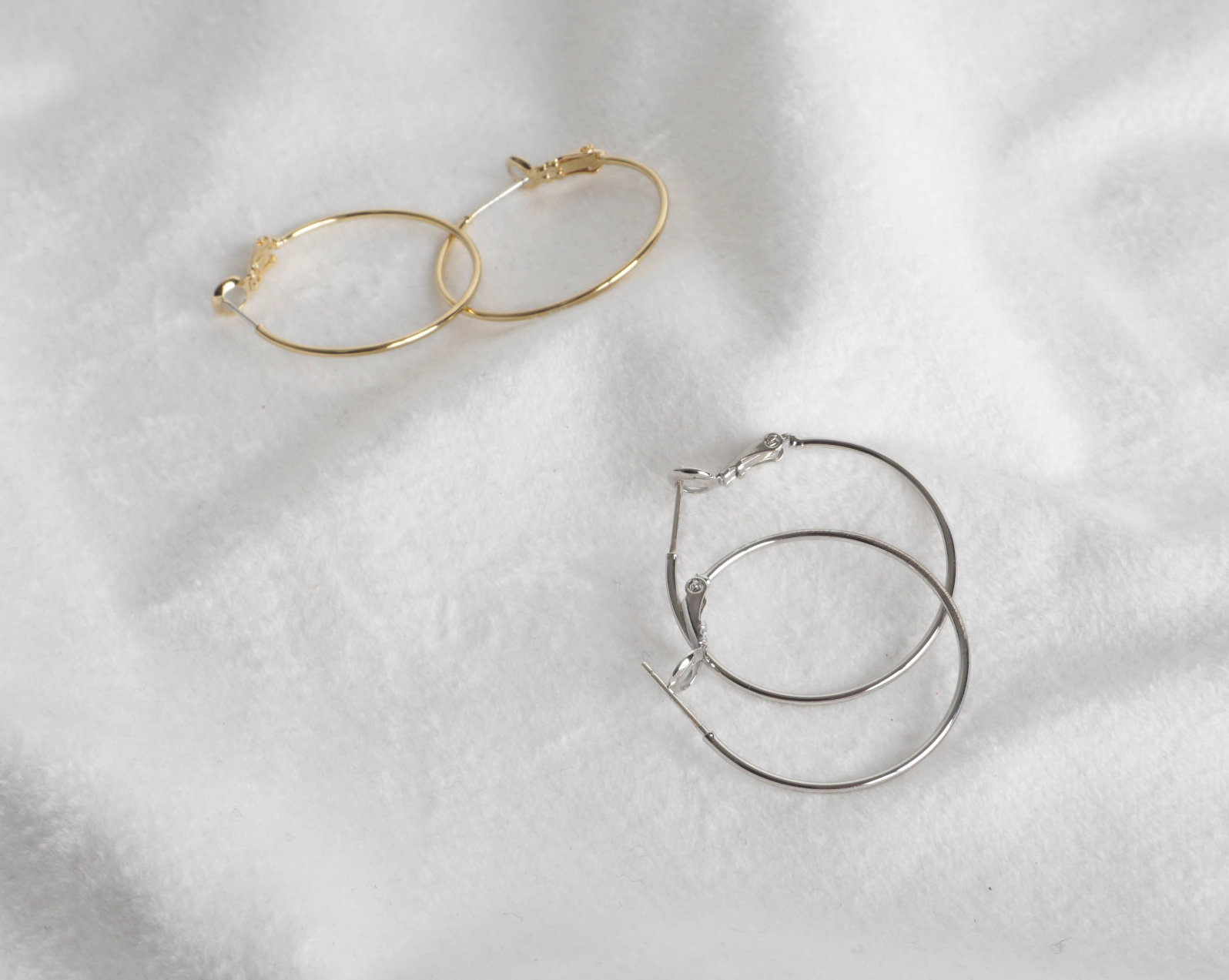 Simple earrings 10 species 5,000 won Women's gi