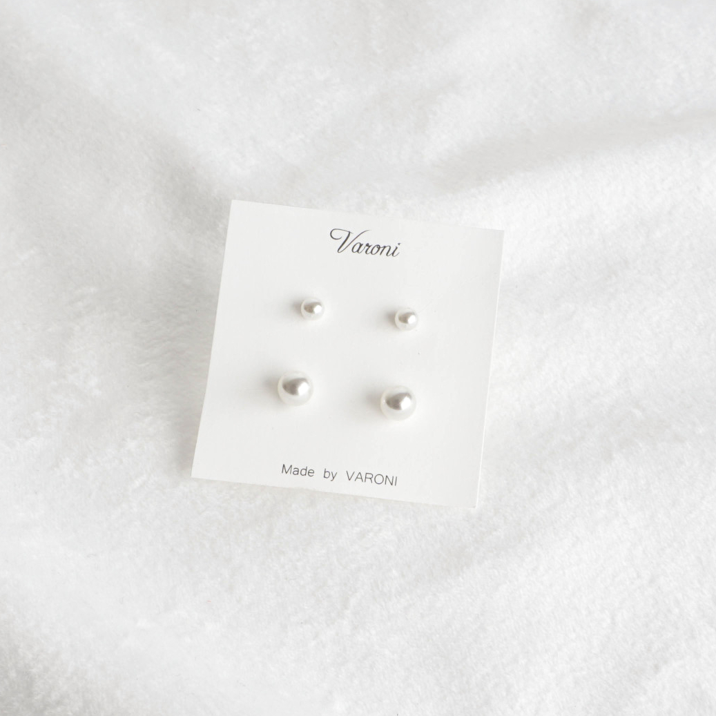 Simple earrings 10 species 3,000 yen Women's Da
