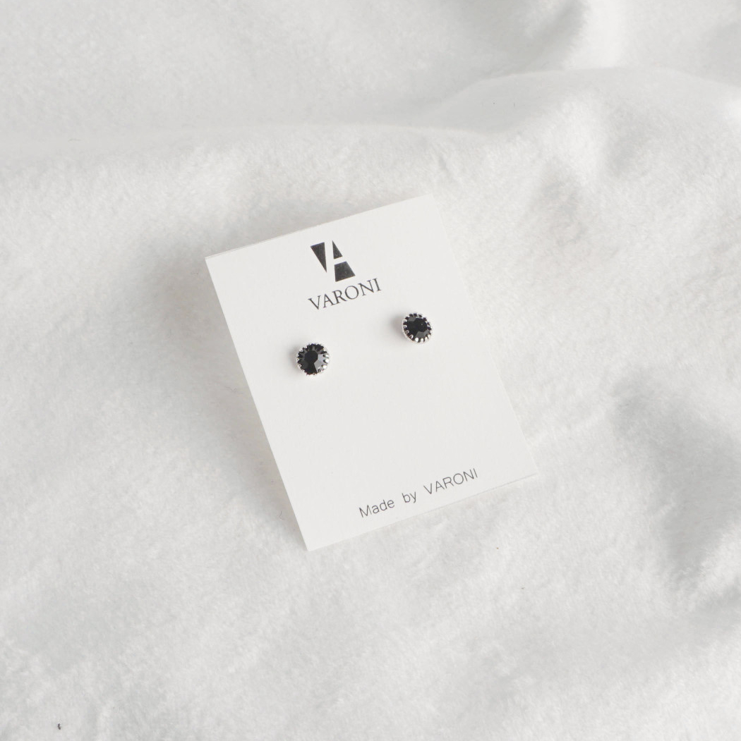 Simple earrings 10 species 3,000 yen Women's Da