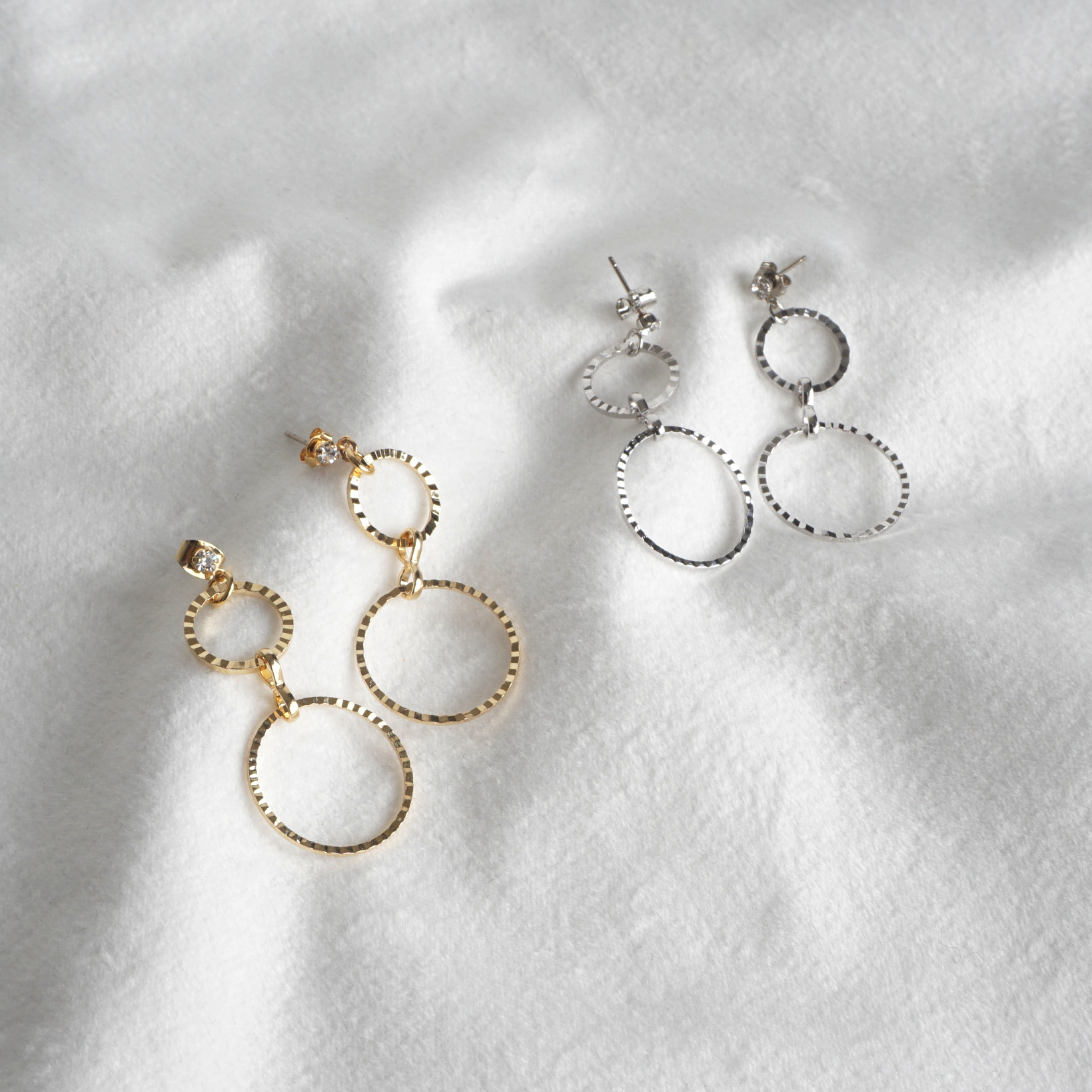 Simple earrings 10 species 5,000 won Women's gi