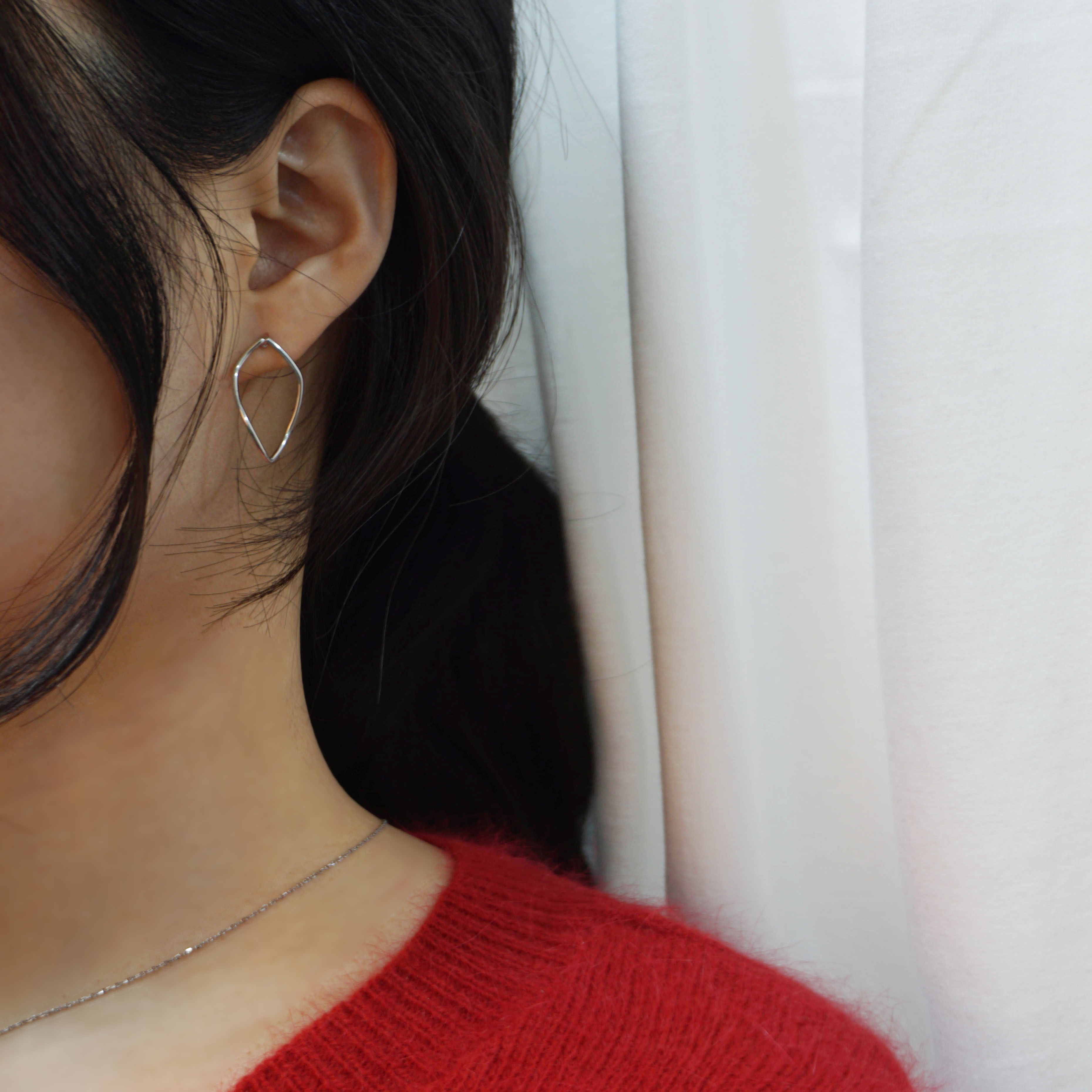 Simple earrings 10 species 3,000 yen Women's Da