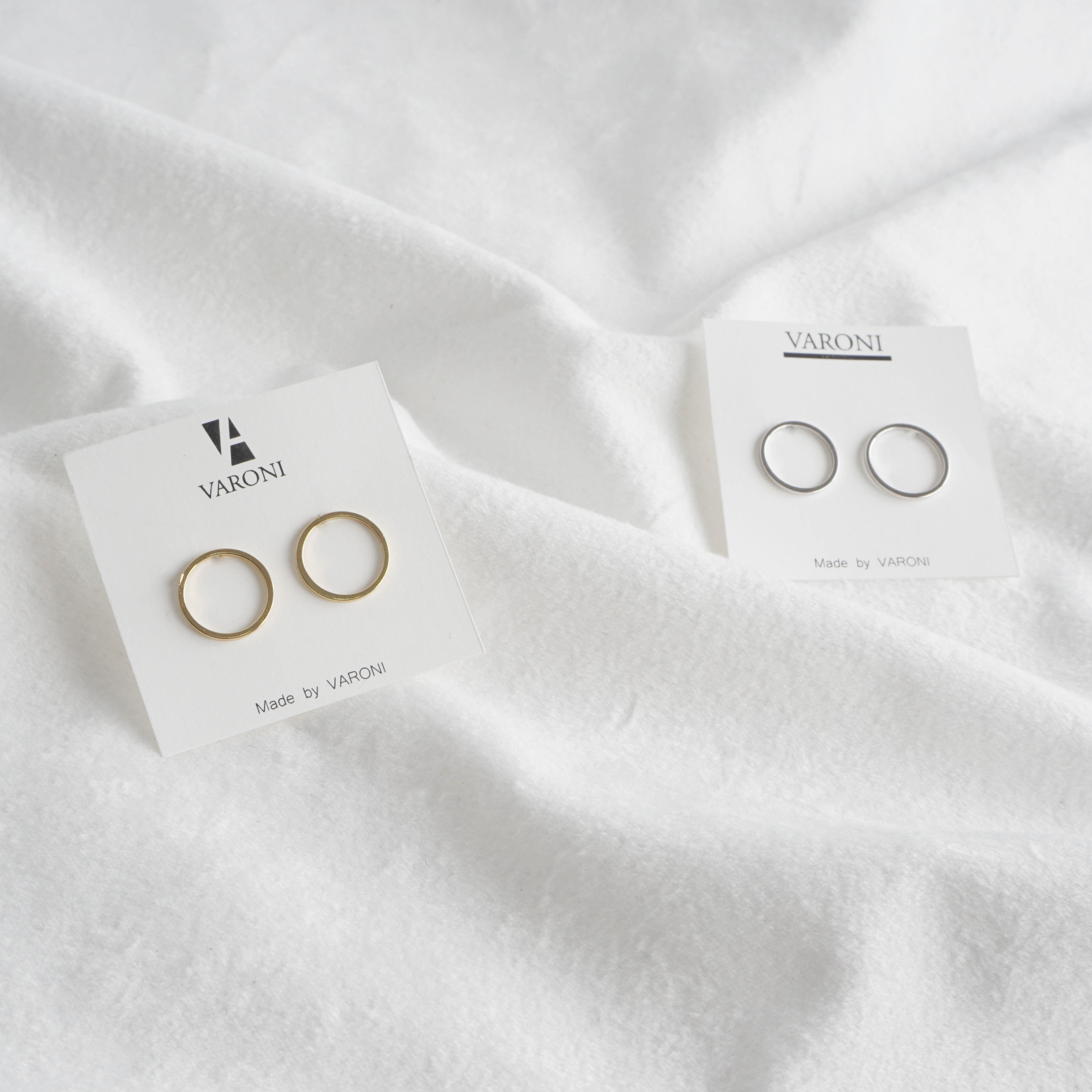 Simple earrings 10 species 3,000 yen Women's Da
