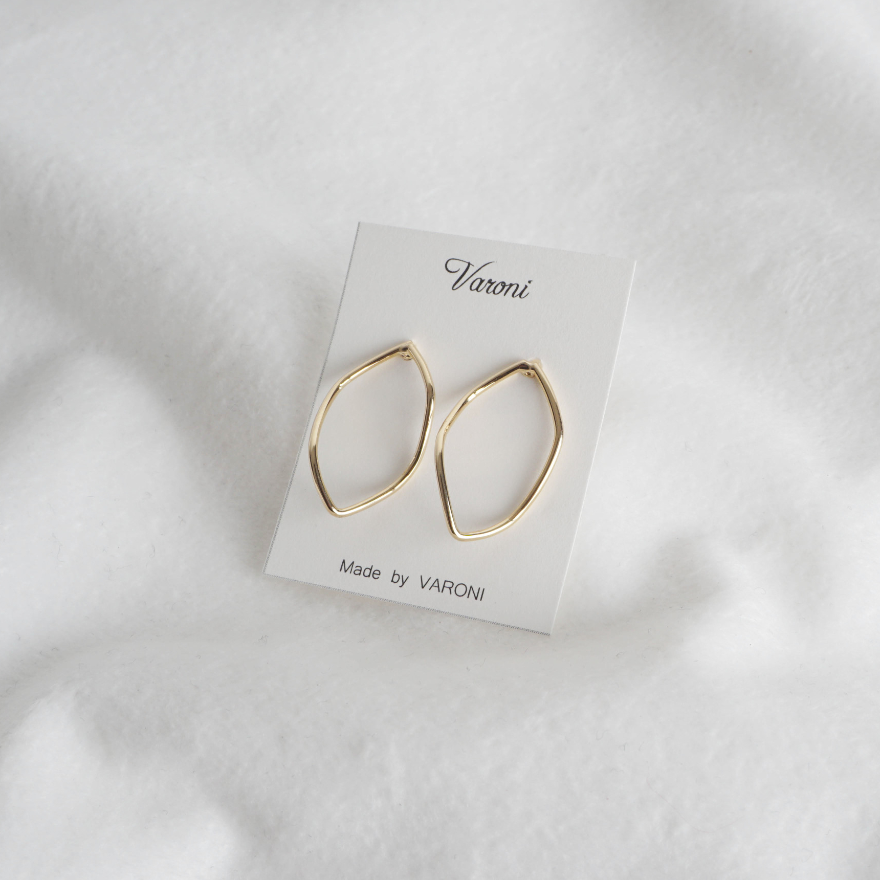 Simple earrings 10 species 3,000 yen Women's Da