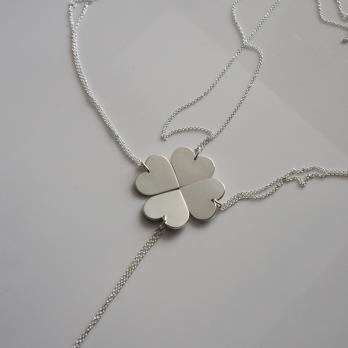 Silver gift necklace gift friendship four leaf stu