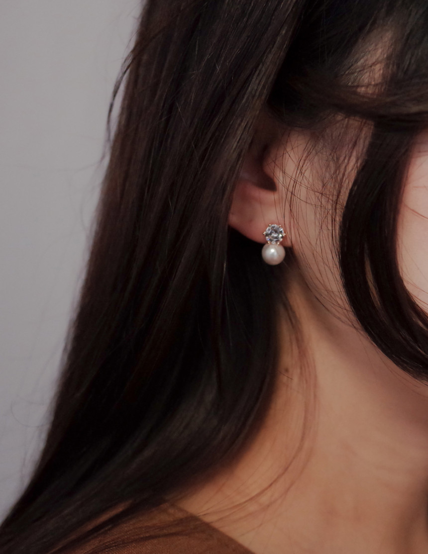 Simple Modern Mini Pearl Earrings Silver Earrings 