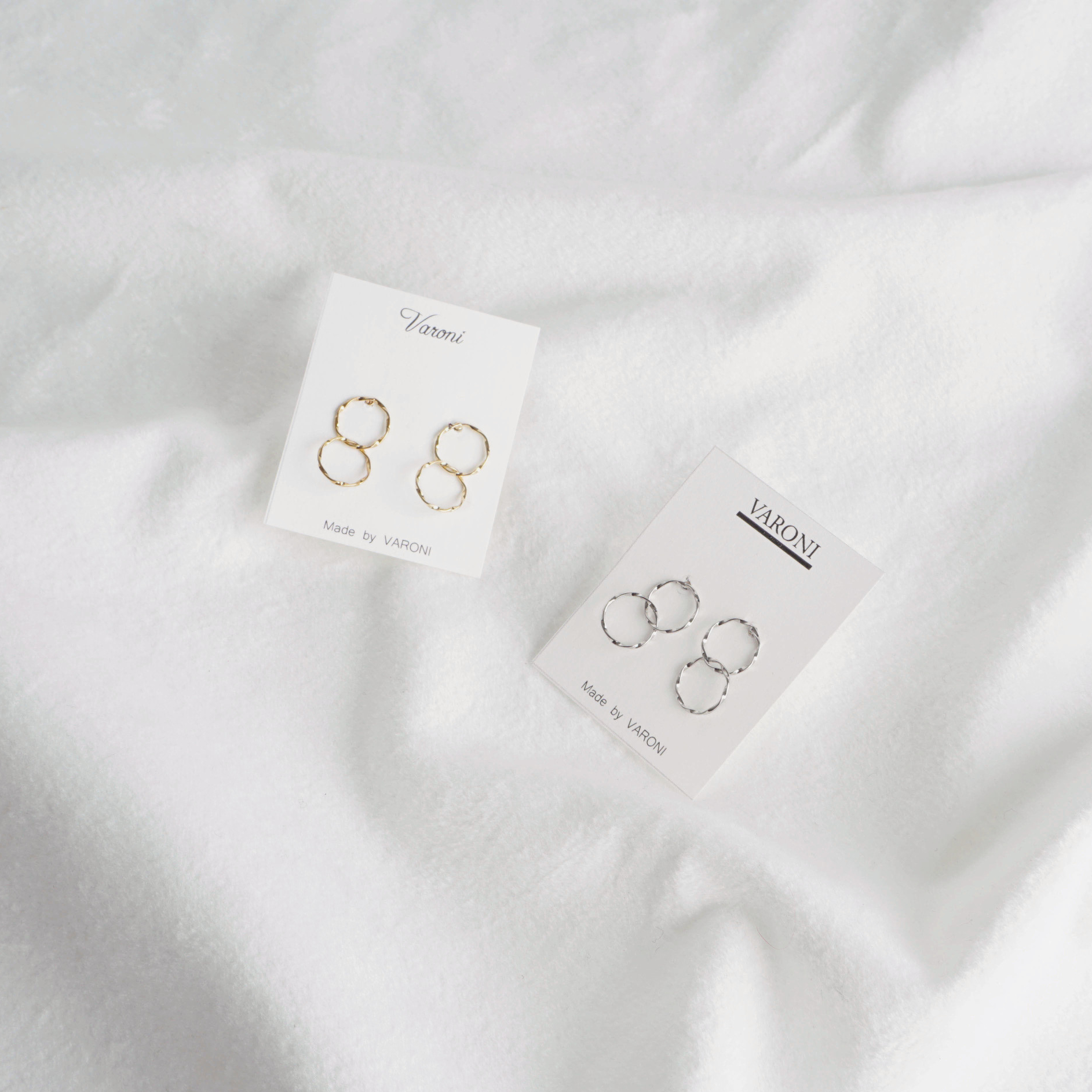 Simple earrings 10 species 3,000 yen Women's Da