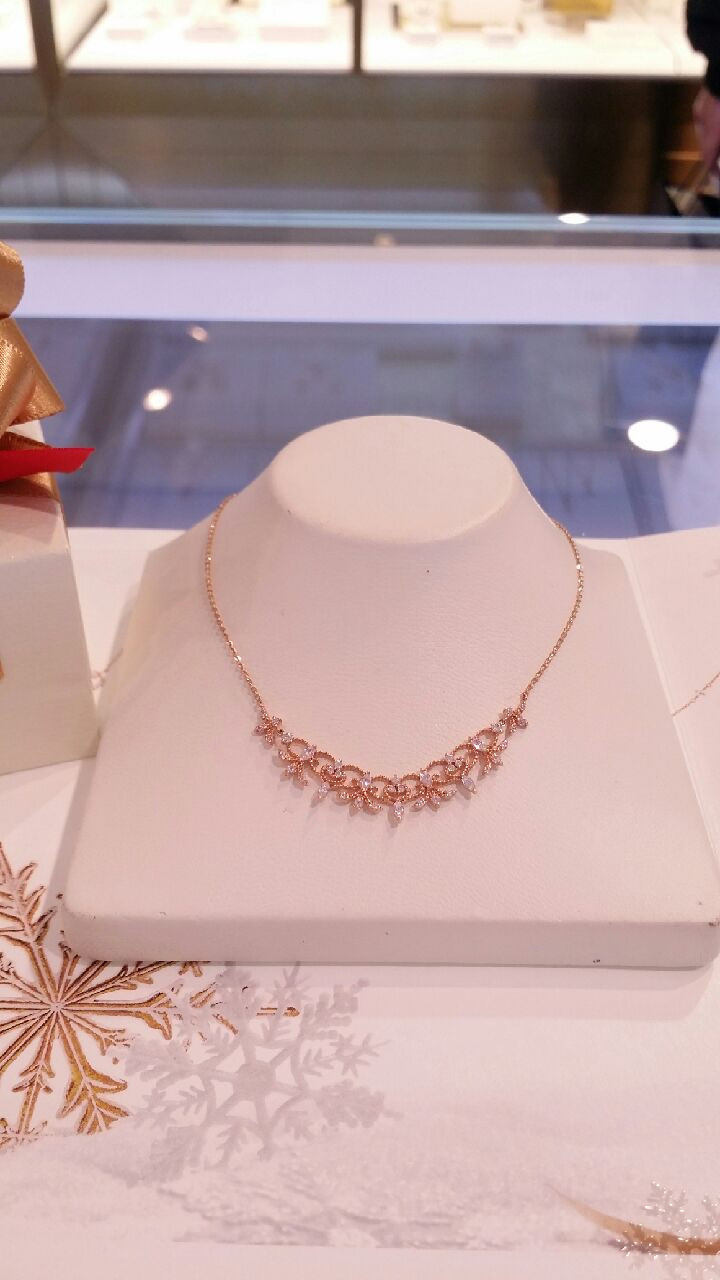 Stonehenge 14k Rose Gold Victorian Necklace T0401