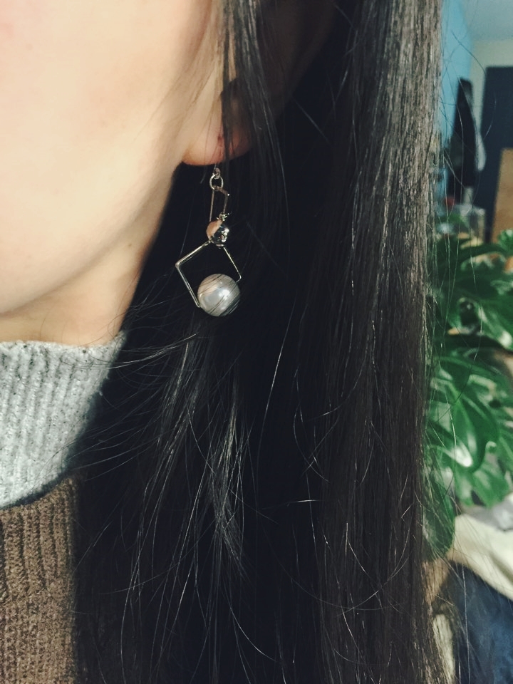 Dyna Light Pearl Square Earrings Earrings Luxuriou