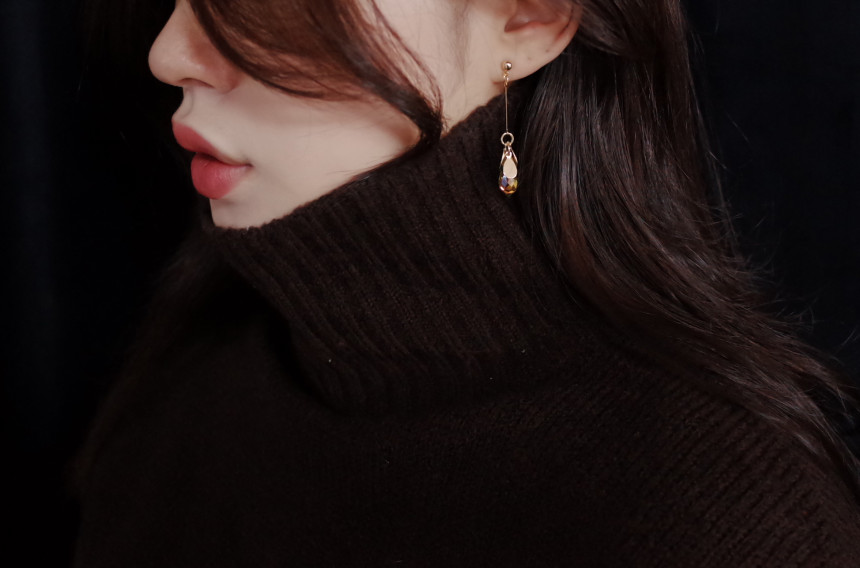 <b><p>Beneno Production Mourning NO.69 Billy Glass</p></b><b><p>ベネノ製作 無排 NO.69 ビリー グラス光沢 糸ドロップカンカンイヤリング スタイリッシュな</p></b><br /><br /><p align='center'>