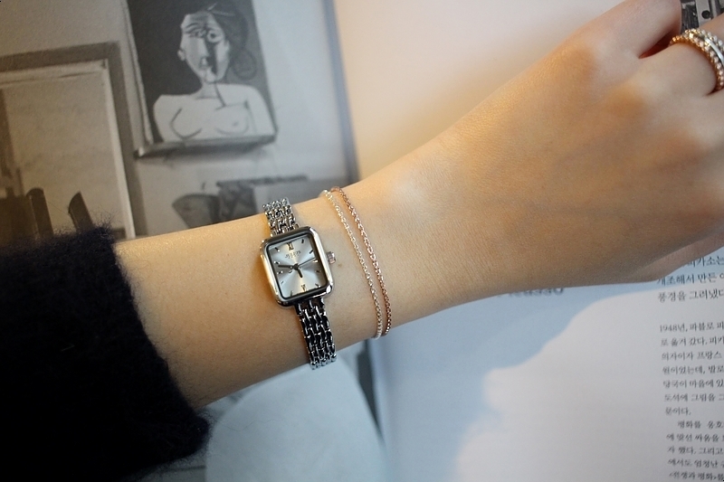 <b><p>square Classy tal feme watch Woman silver</p></b><b><p>正方形 クラス時 メタル 女性 腕時計 シルバー ファッション ギフト デイリー</p></b><br /><br /><p align='center'>
