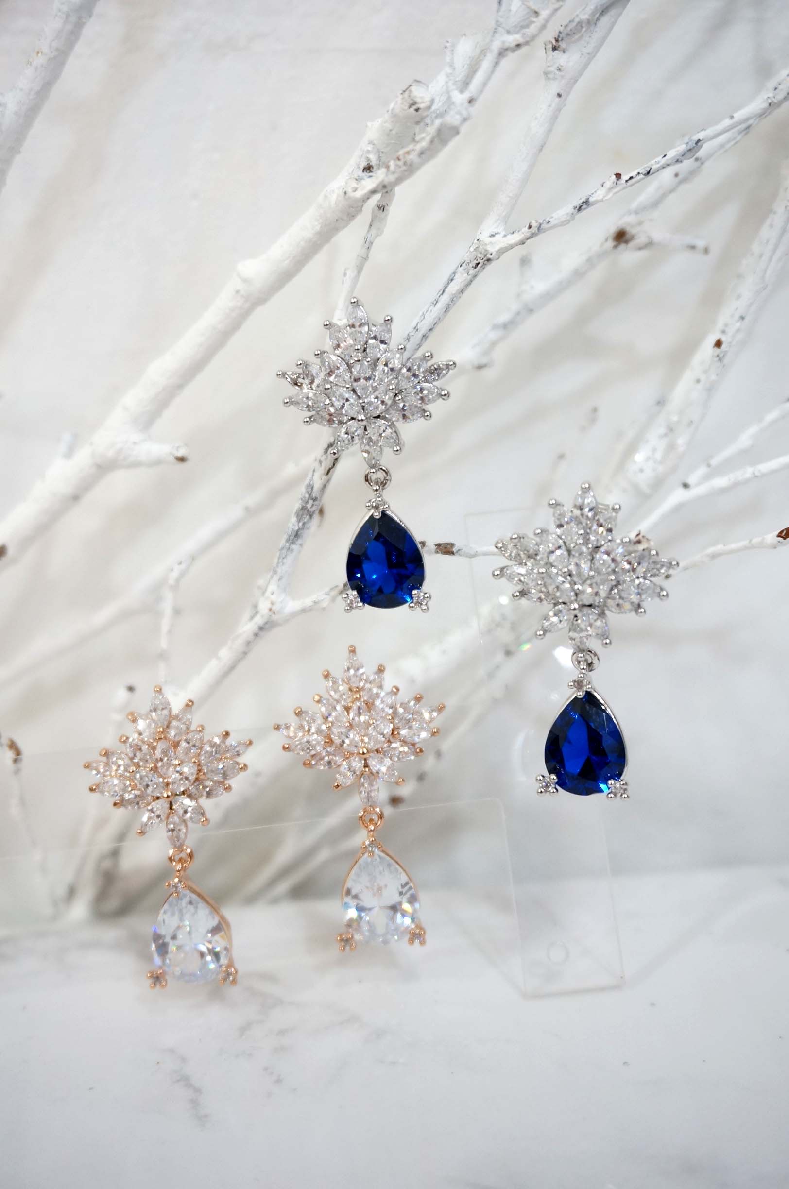 Snow Queen Drop Drop Earrings Bright luxurious uni