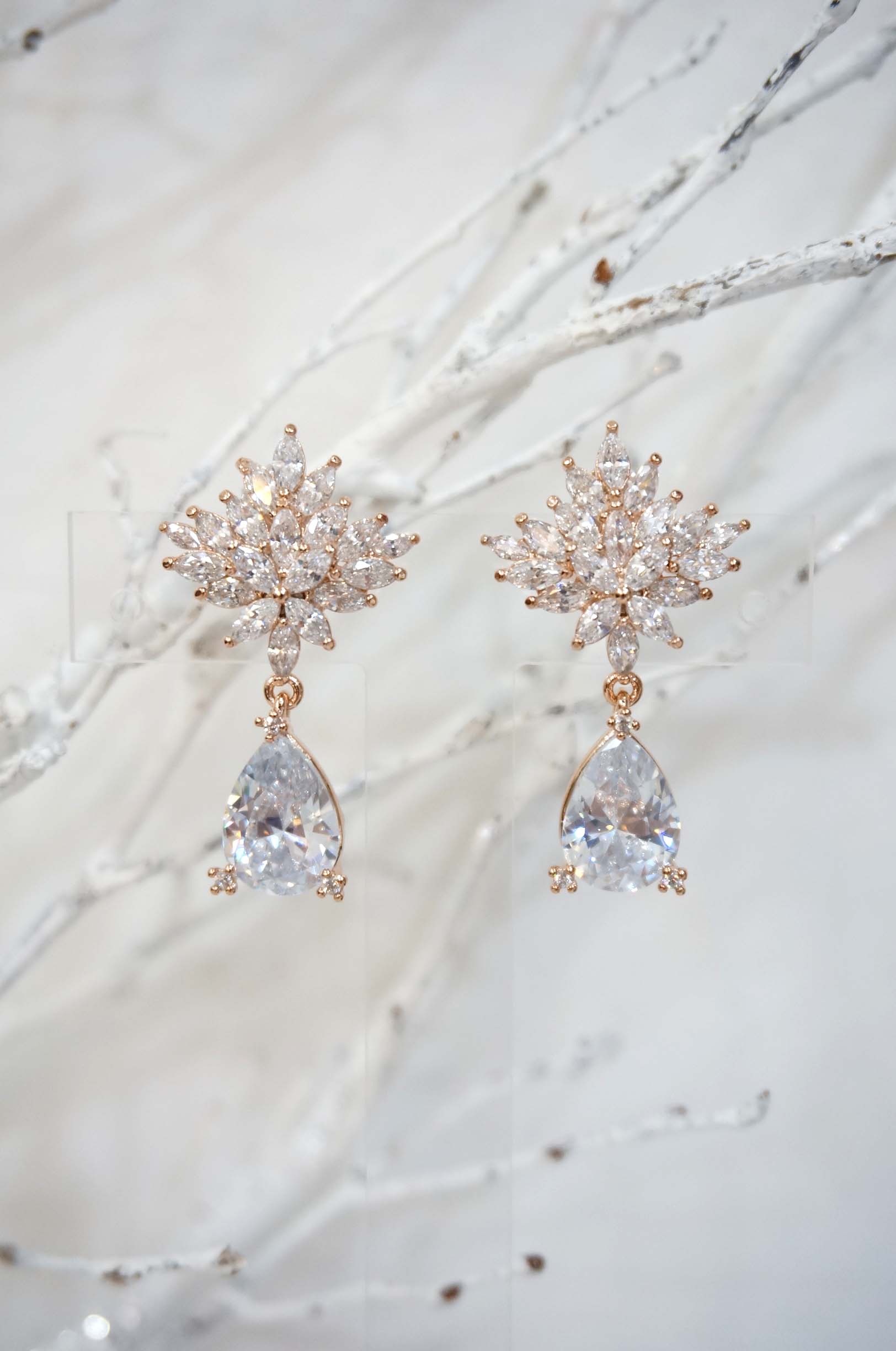 Snow Queen Drop Drop Earrings Bright luxurious uni