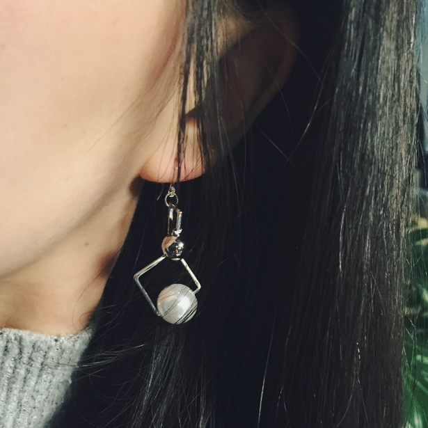 Dyna Light Pearl Square Earrings Earrings Luxuriou