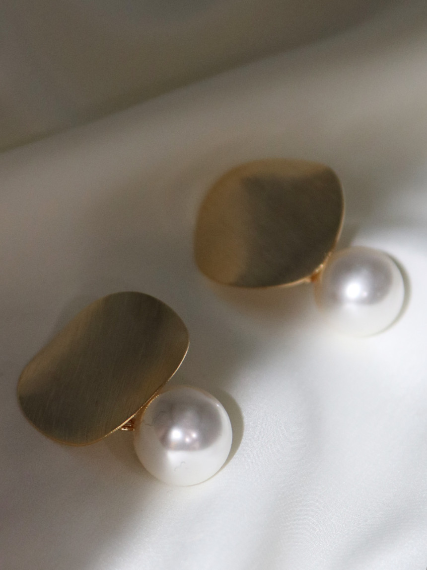 Metal Pearl Drop Bold Earrings Jay Cave Shopping M