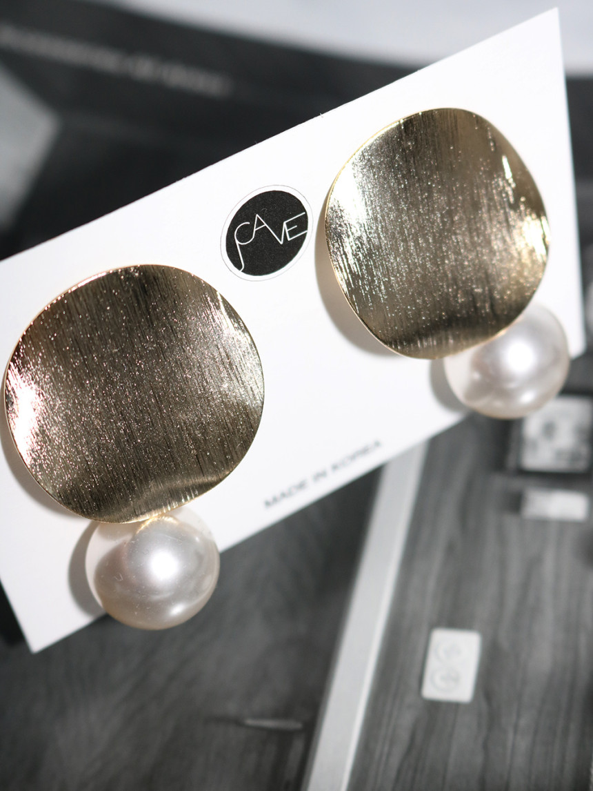 Metal Pearl Drop Bold Earrings Jay Cave Shopping M