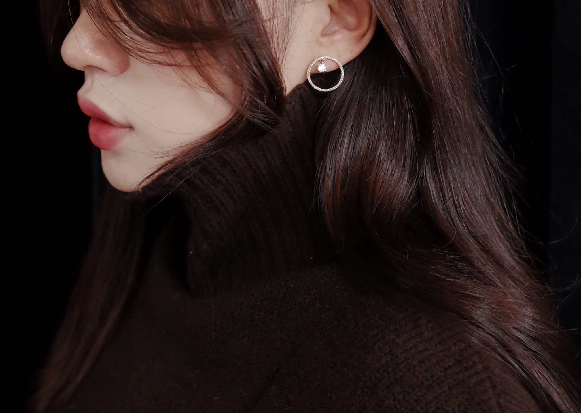 Middle Duck Cubic Modern Dense Round Silver Earrin