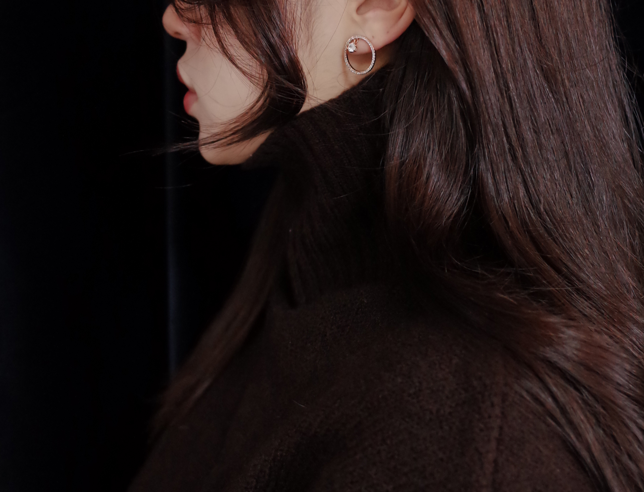 Middle Duck Cubic Modern Dense Round Silver Earrin