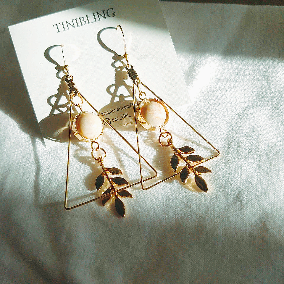 Self-made Retro Gemstone Leaves Earrings Gemstones