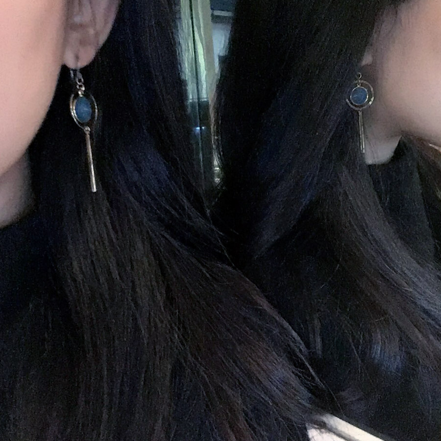Dyna Light Neptune Drop Earrings Luxurious Silicon