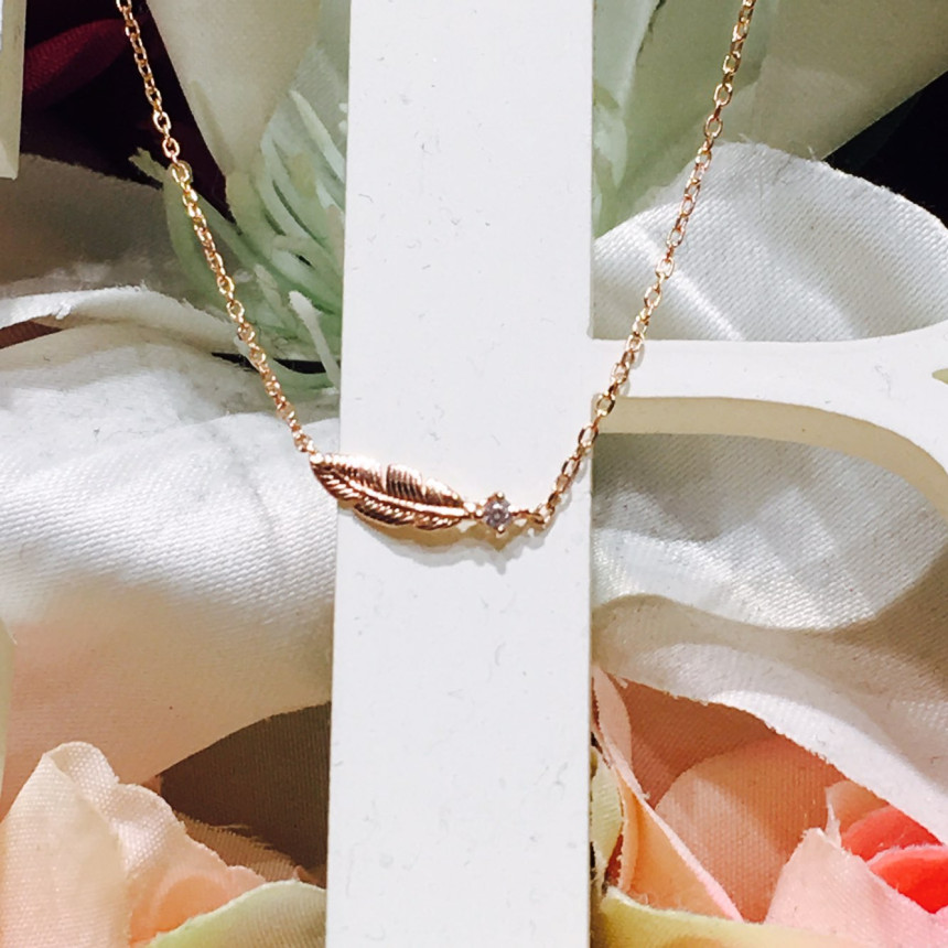 Lloyd Charming Feather Necklace LNT17111T Feminine